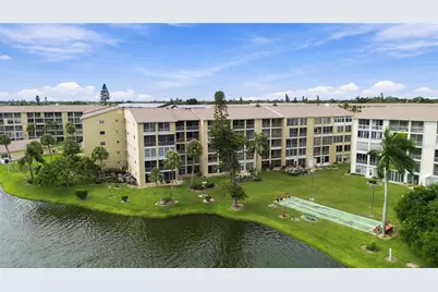 3617 Lake Bayshore Drive #401, Bradenton, FL 34205 - Photo 35