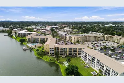 3617 Lake Bayshore Drive #401, Bradenton, FL 34205 - Photo 31