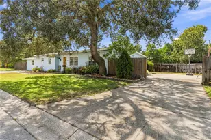 801 51st Ave S, Saint Petersburg, FL 33705 - Photo 1