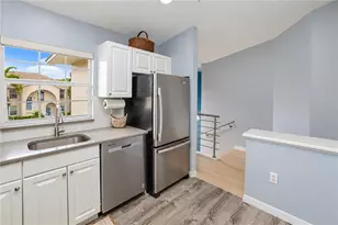 8389 Wingate Dr, Sarasota, FL 34238 - Photo 11
