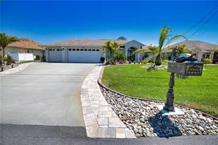 22 Medalist Ct, Rotonda West, FL 33947 - Photo 5