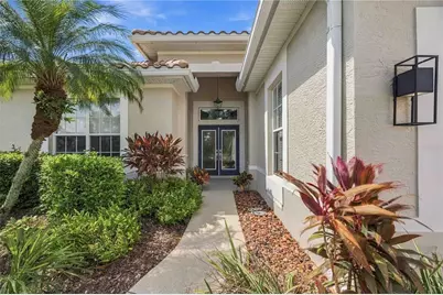 737 Misty Pine Drive, Venice, FL 34292 - Photo 3