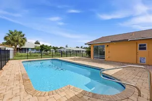 1484 Overbrook Rd, Englewood, FL 34223 - Photo 35