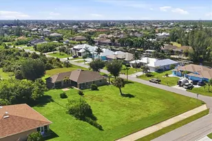 8069 Burwell Cir, Port Charlotte, FL 33981 - Photo 35