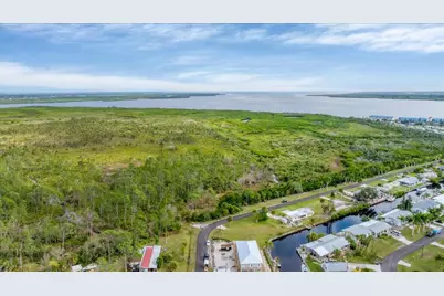 4203 Hollis Avenue, Port Charlotte, FL 33953 - Photo 7