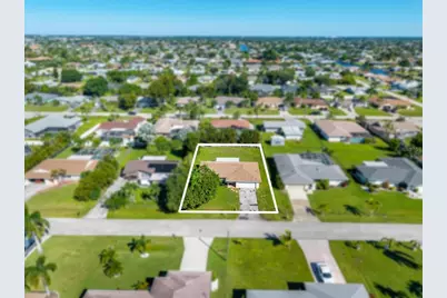 525 SE 35th Street, Cape Coral, FL 33904 - Photo 13