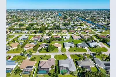 525 SE 35th Street, Cape Coral, FL 33904 - Photo 15