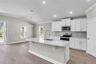 14 W Sawmill Ct, Palm Coast, FL 32137