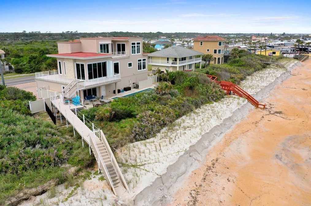 2711 Oceanshore Blvd, Flagler Beach FL  32136-4016 exterior