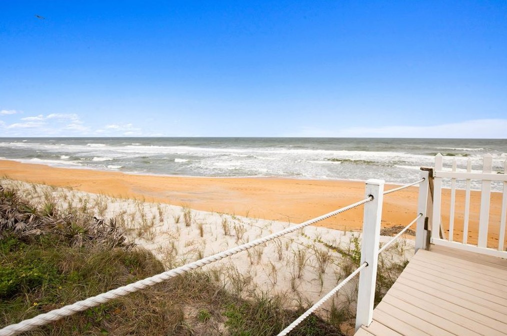 2711 Oceanshore Blvd, Flagler Beach FL  32136-4016 exterior