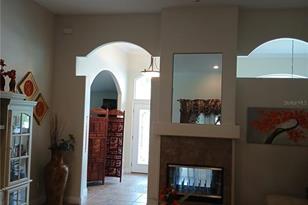 4 Leeds Pl, Palm Coast, FL 32137-9741