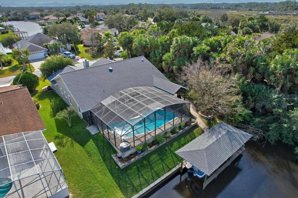 5 Crazy Horse Ct, Palm Coast FL  32137-9009 exterior