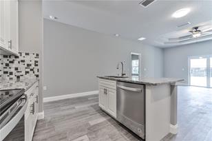 8 Regina Ln, Palm Coast, FL 32164 - Photo 9