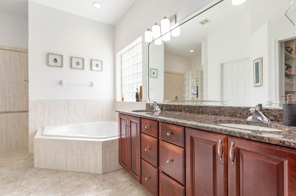 3 Sailfish Dr, Palm Coast FL  32137-1408 exterior