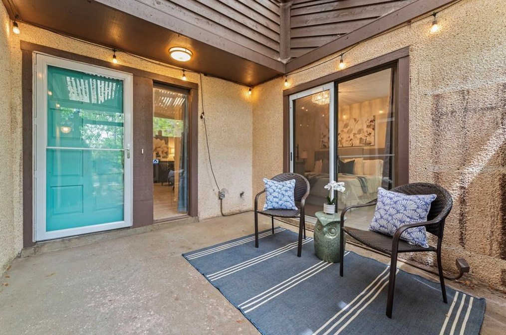 10420 Big Tree Cir, Jacksonville FL  32257-6361 exterior