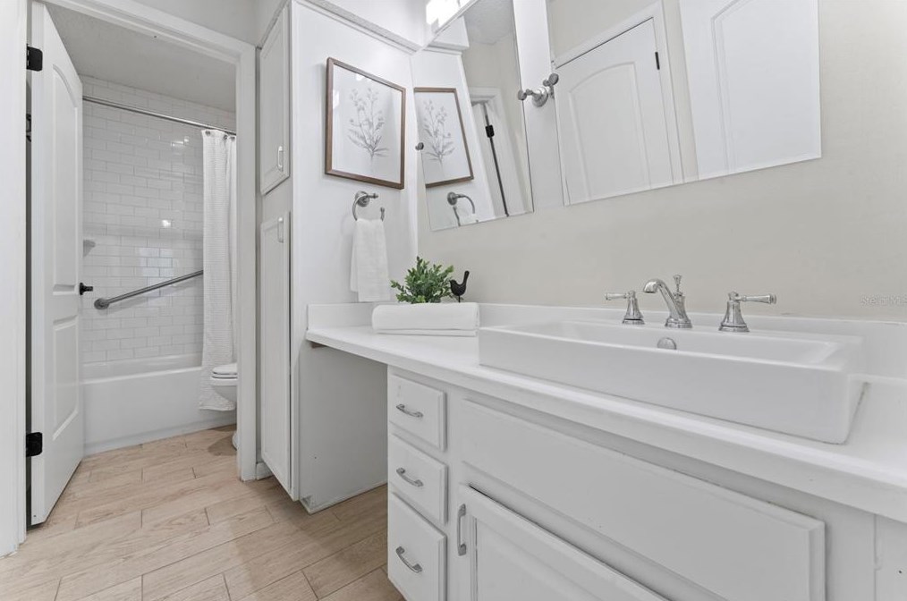 10420 Big Tree Cir, Jacksonville FL  32257-6361 exterior