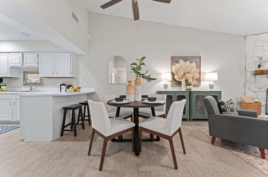 10420 Big Tree Cir, Jacksonville FL  32257-6361 exterior