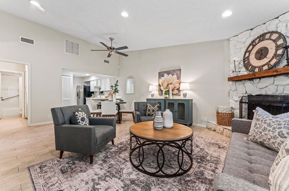 10420 Big Tree Cir, Jacksonville FL  32257-6361 exterior