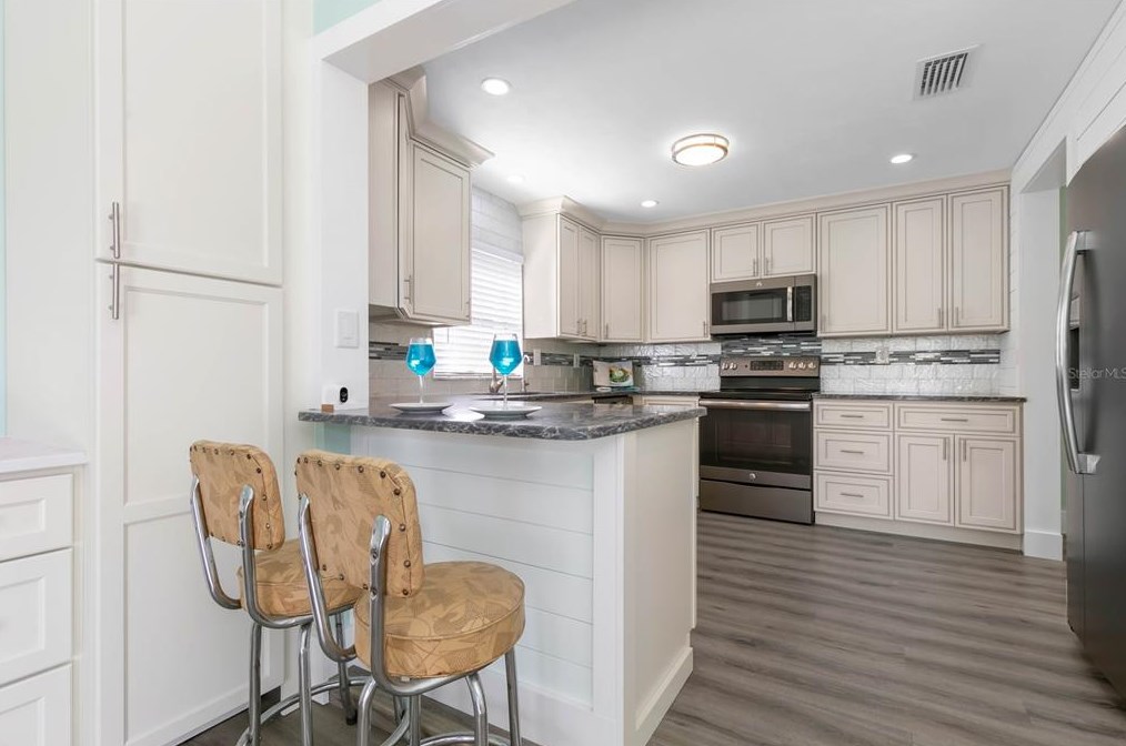 8 Ferdinand Ln, Palm Coast FL  32137-8201 exterior