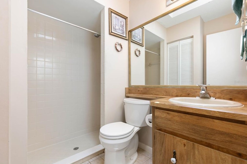 18 Lago Vista Pl, Palm Coast FL  32164-7721 exterior