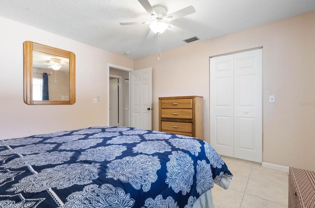 18 Lago Vista Pl, Palm Coast FL  32164-7721 exterior