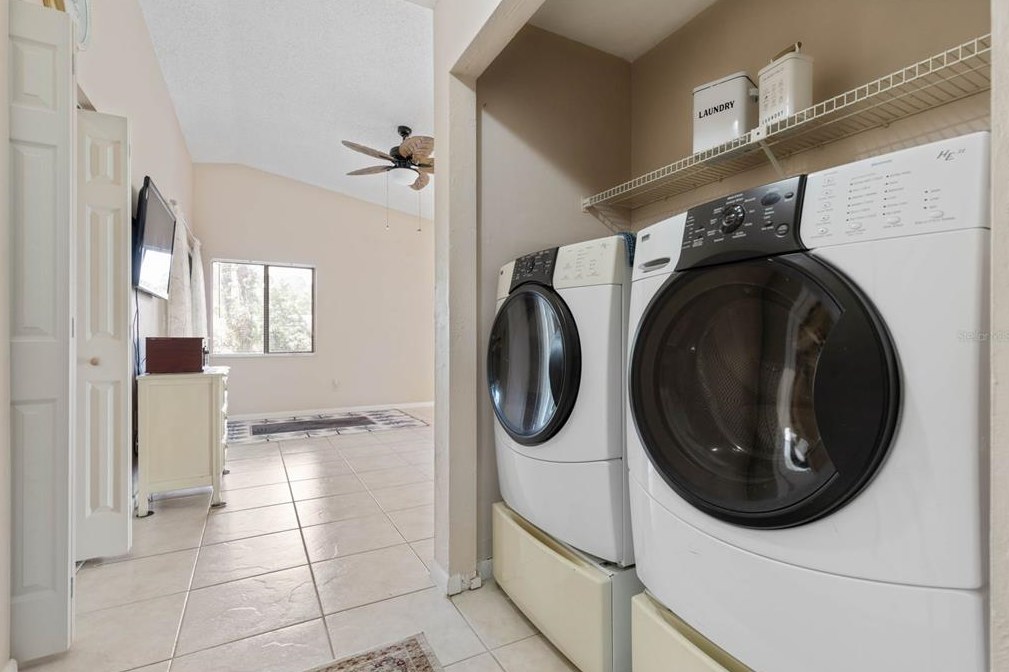 18 Lago Vista Pl, Palm Coast FL  32164-7721 exterior