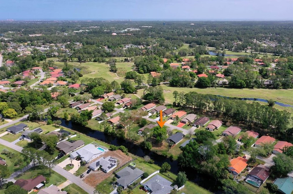 18 Lago Vista Pl, Palm Coast FL  32164-7721 exterior