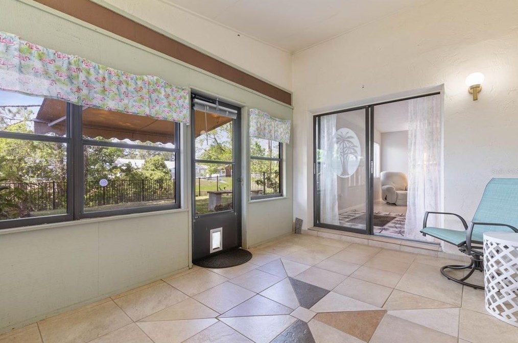 18 Lago Vista Pl, Palm Coast FL  32164-7721 exterior