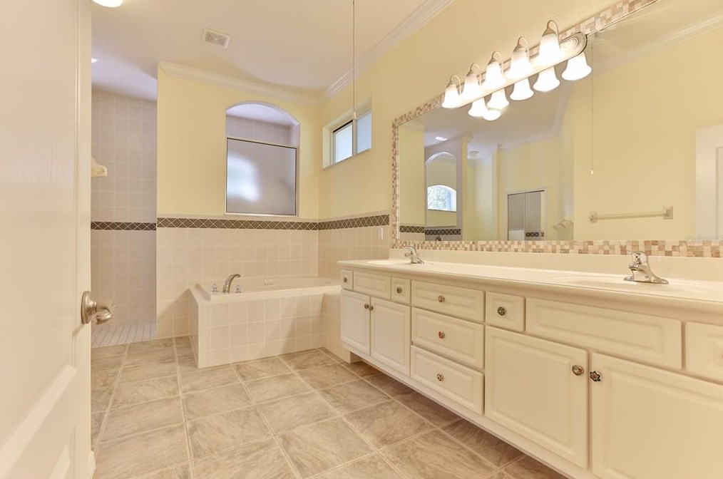 1446 Dolph Cir, Ormond Beach FL  32174-2891 exterior
