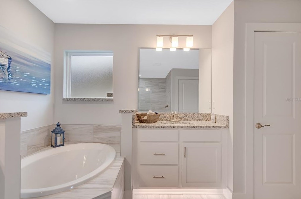 6 Ln Mancha Dr, Palm Coast FL  32137-9610 exterior