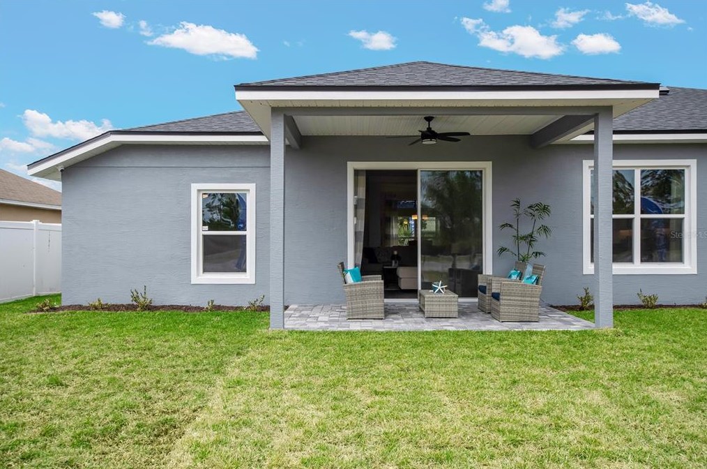 6 Ln Mancha Dr, Palm Coast FL  32137-9610 exterior