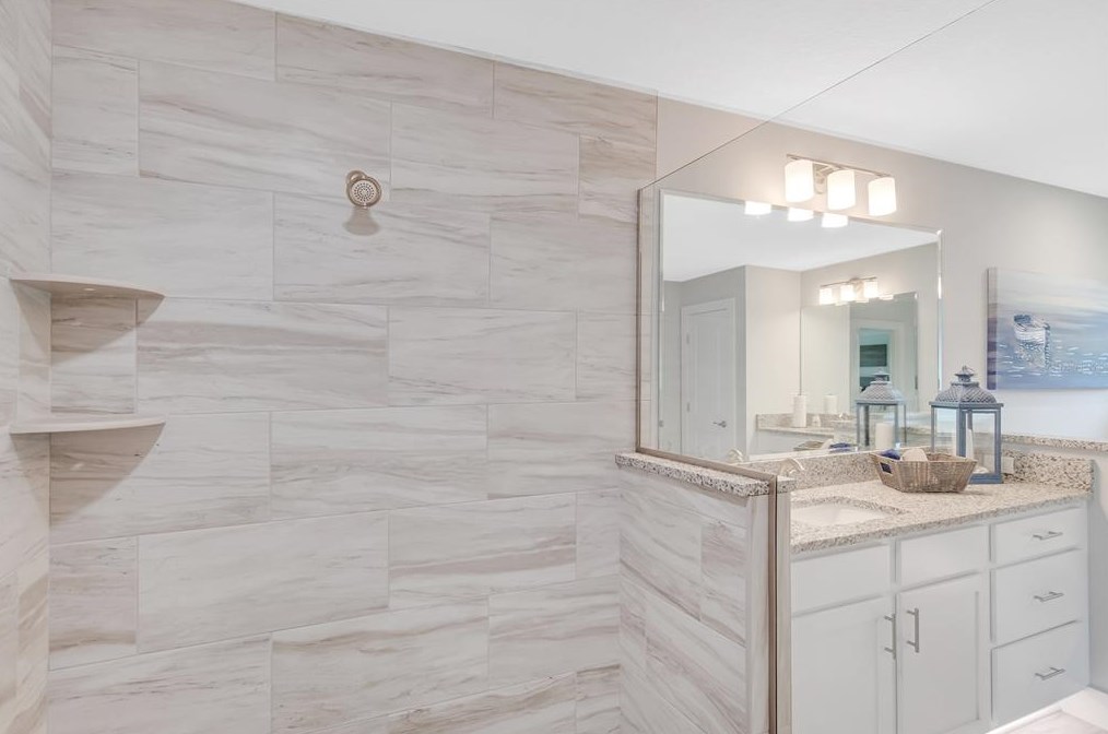 6 Ln Mancha Dr, Palm Coast FL  32137-9610 exterior