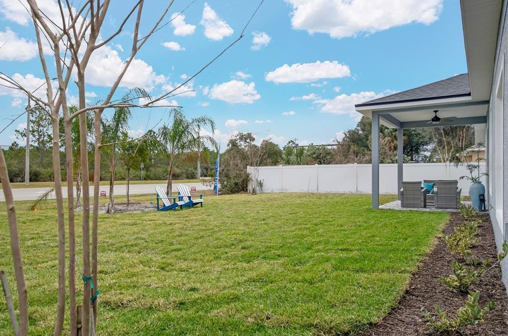 6 Ln Mancha Dr, Palm Coast FL  32137-9610 exterior