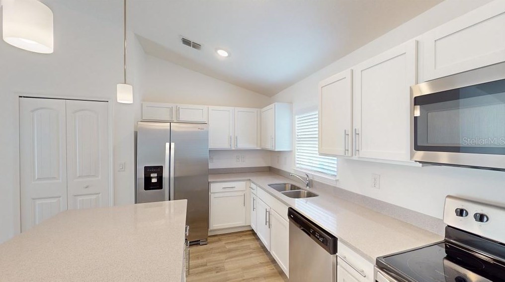 37 Peninsula Ln, Palm Coast FL  32164-7472 exterior