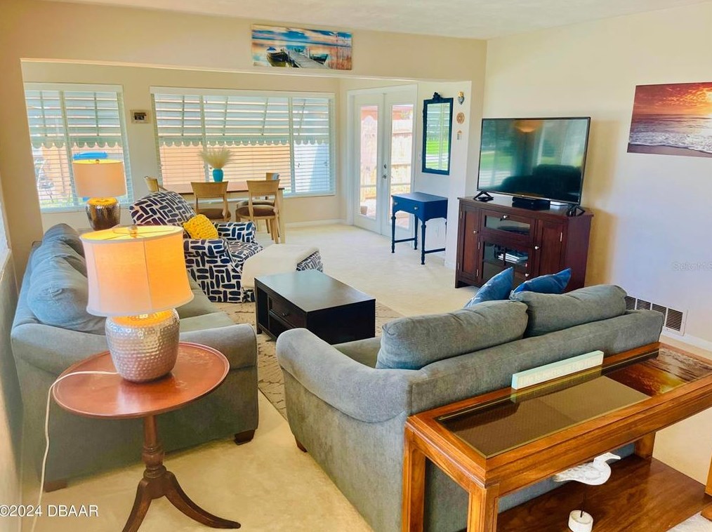 31 San Jose Dr, Ormond Beach FL  32176-2414 exterior