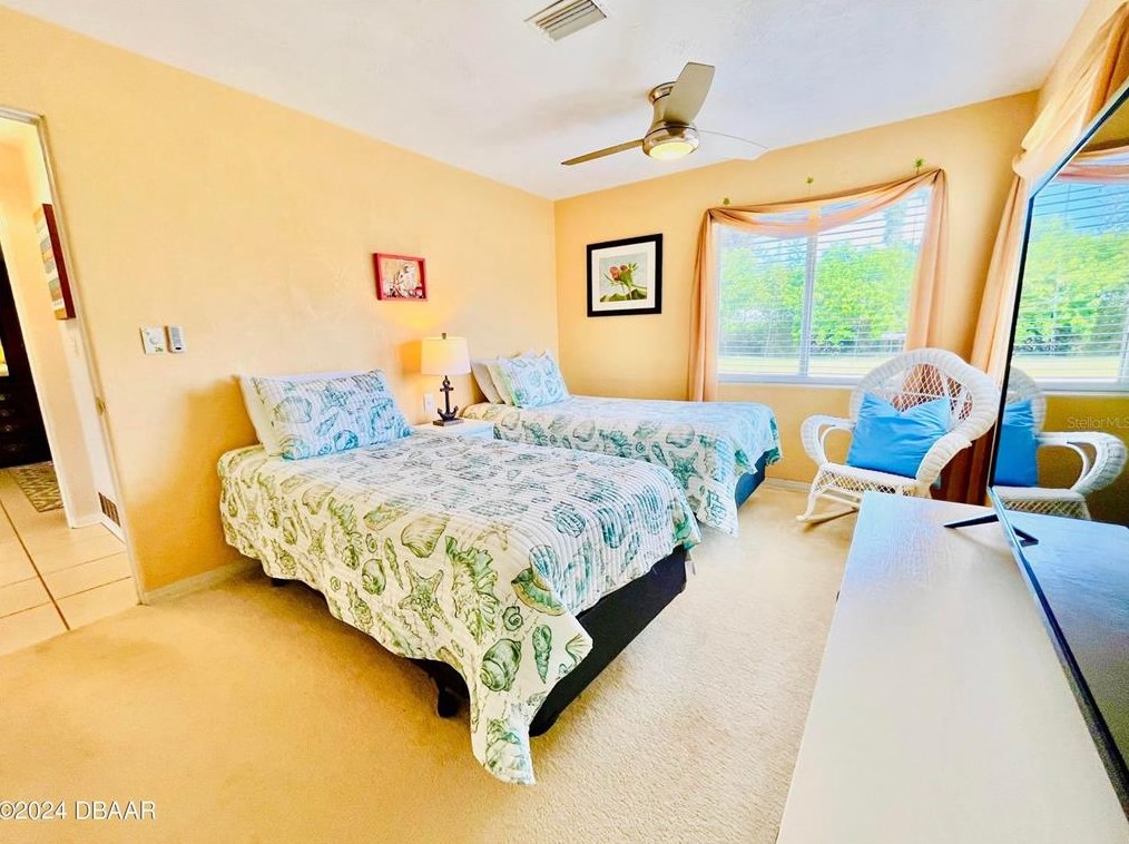 31 San Jose Dr, Ormond Beach FL  32176-2414 exterior