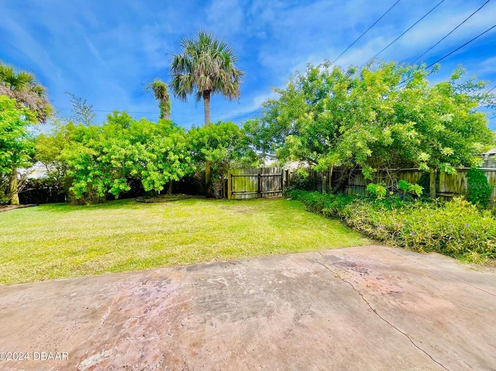 31 San Jose Dr, Ormond Beach FL  32176-2414 exterior