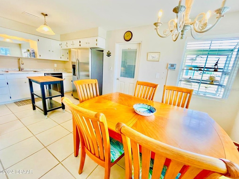 31 San Jose Dr, Ormond Beach FL  32176-2414 exterior