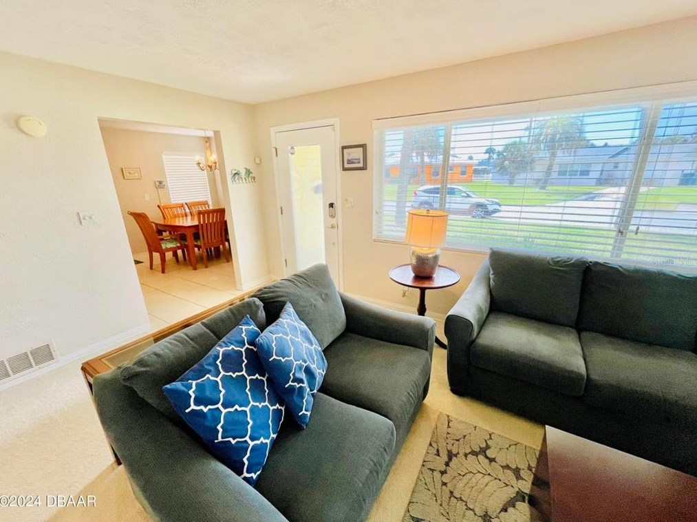 31 San Jose Dr, Ormond Beach FL  32176-2414 exterior