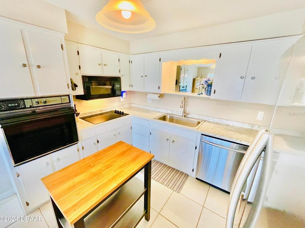 31 San Jose Dr, Ormond Beach FL  32176-2414 exterior