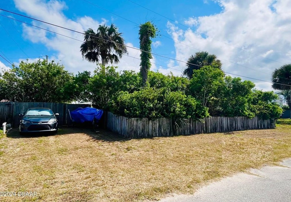 31 San Jose Dr, Ormond Beach FL  32176-2414 exterior