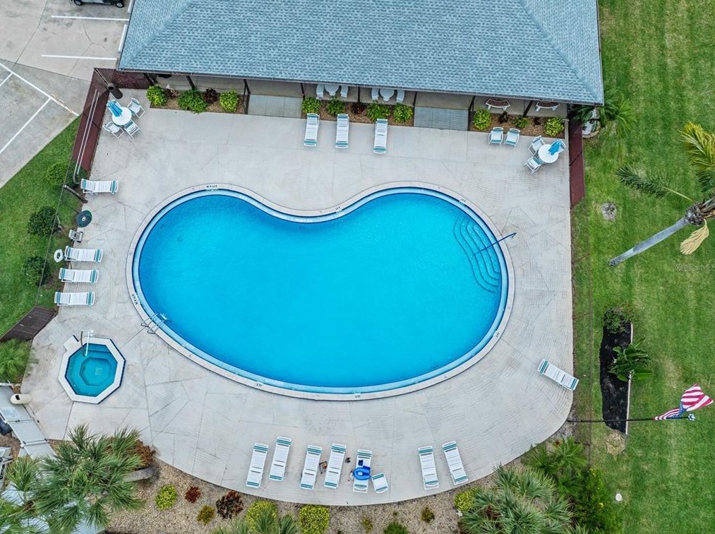 2242 Candlewood Ln, New Smyrna FL  32168-9721 exterior