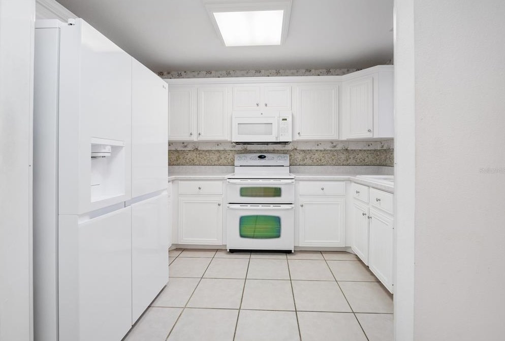 2242 Candlewood Ln, New Smyrna FL  32168-9721 exterior