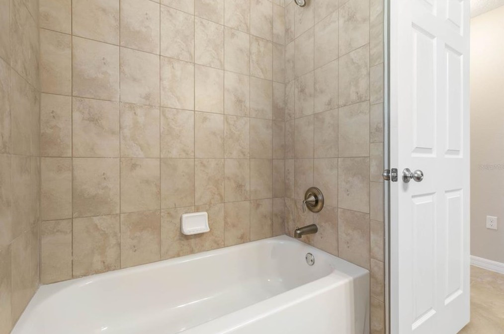 93 Rose Dr, Palm Coast FL  32164-6940 exterior