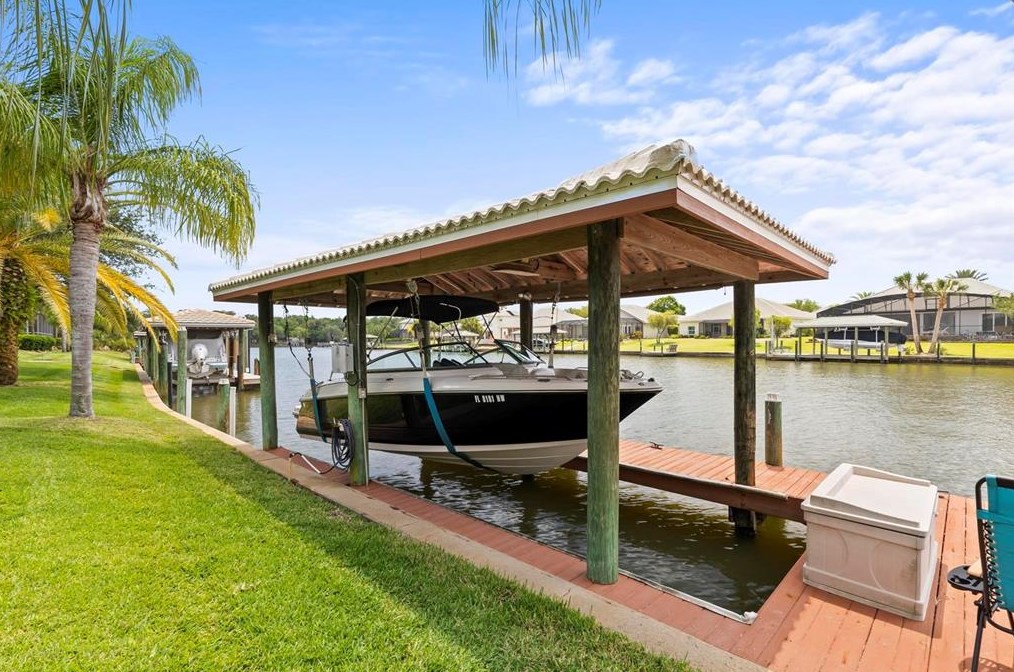 1 Caitlin Ct, Palm Coast FL  32137-4323 exterior