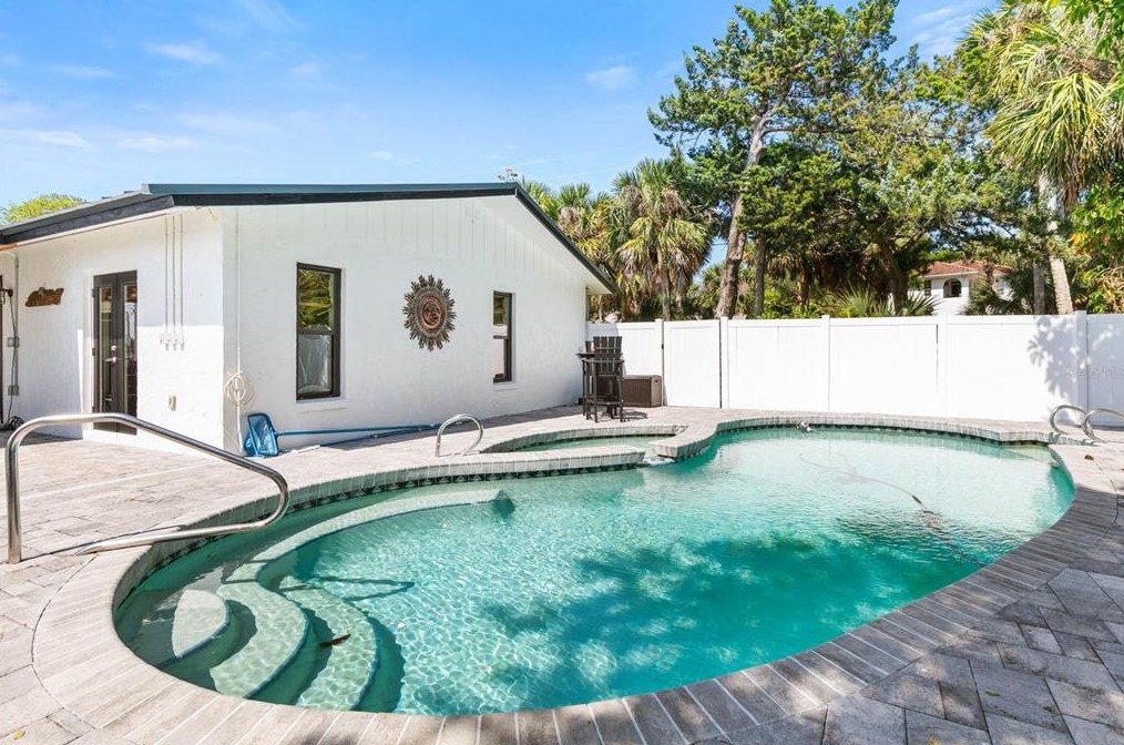 3120 John Anderson Dr, Ormond Beach FL 32176-2259 exterior