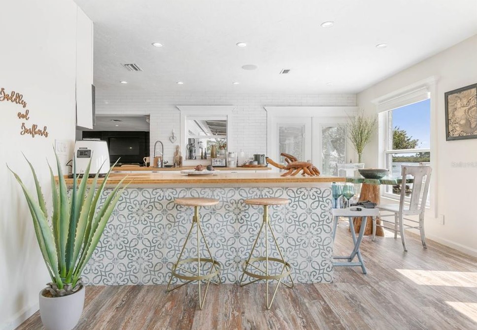 3120 John Anderson Dr, Ormond Beach FL 32176-2259 exterior