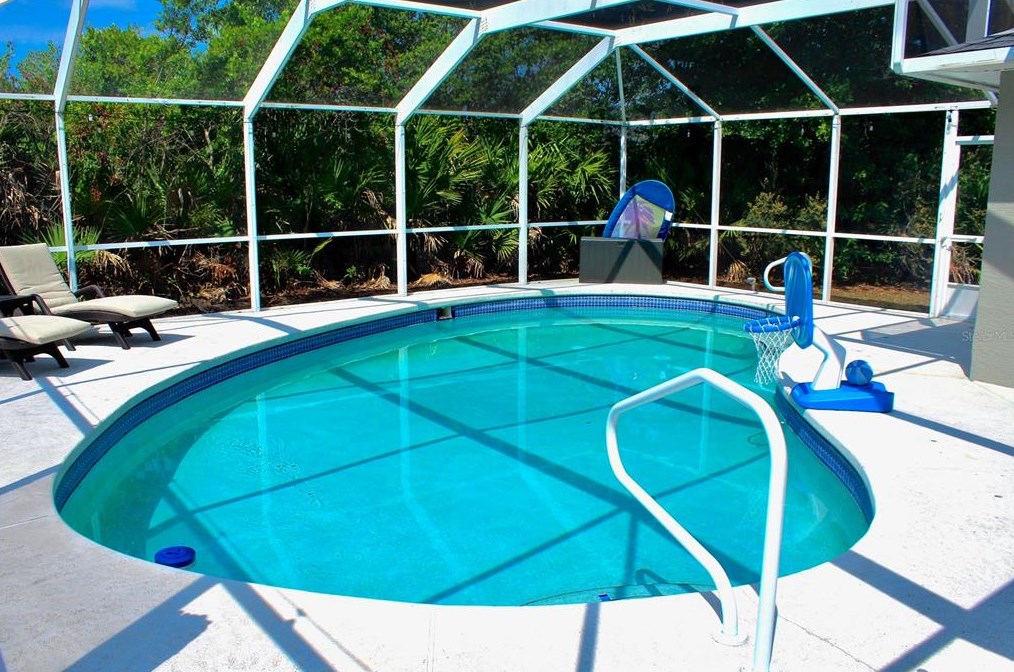 28 Pickering Dr, Palm Coast FL  32164-7079 exterior
