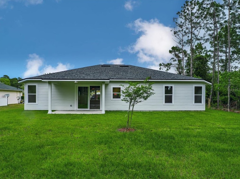 6 Lindberg Pl, Palm Coast FL  32137-9548 exterior