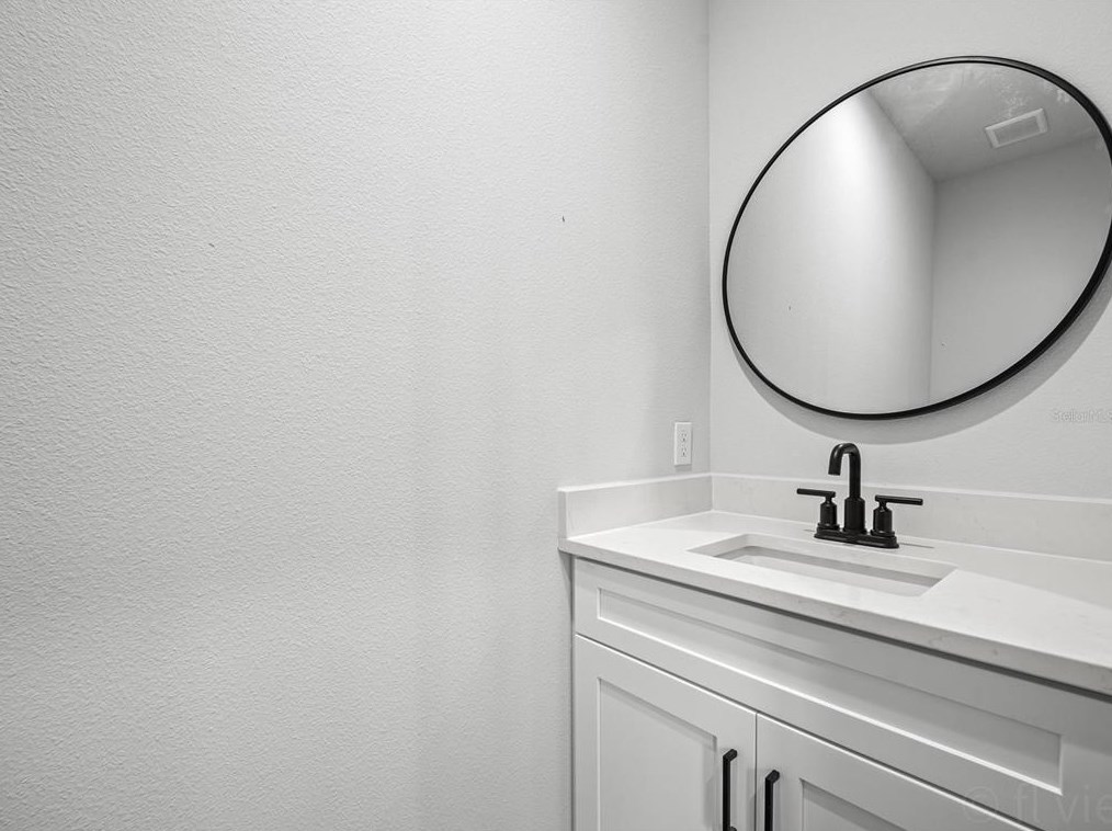 6 Lindberg Pl, Palm Coast FL  32137-9548 exterior